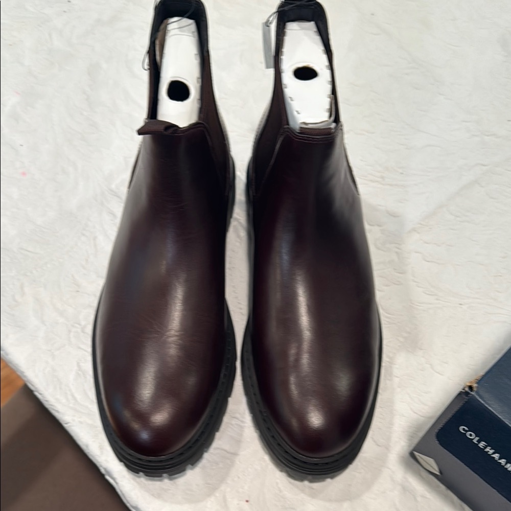 Cole Haan Brown Leather McIntyre Chelsea Boots size 9.5M NWT - Picture 3 of 4